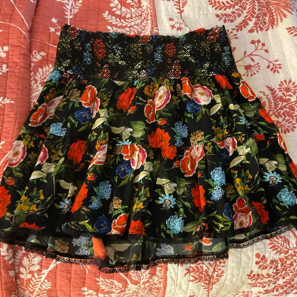 Alice + Olivia NWT mini skirt w/ matching Nine West low heels